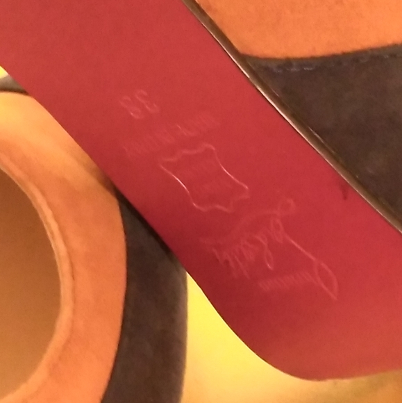 Shoes - Picture 7 of 8